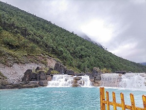 藍(lán)月谷.jpg 藍(lán)月谷.jpg