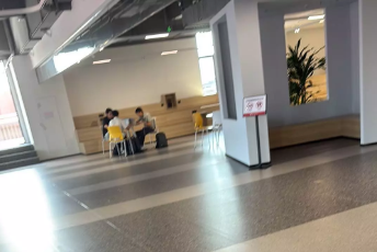 團(tuán)隊(duì)引領(lǐng)廠家完成洽談，認(rèn)清當(dāng)下業(yè)務(wù)面臨的挑戰(zhàn)與機(jī)遇